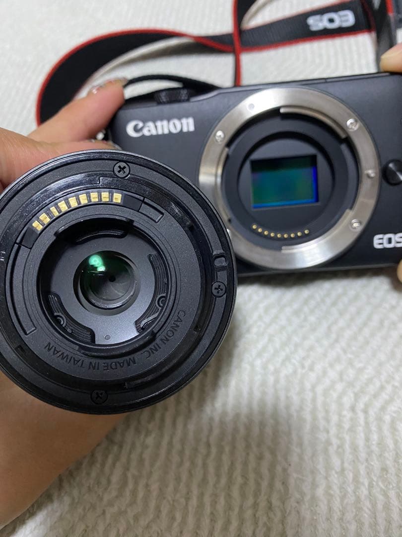 【お値下げ中★】Canon EOS M 10ミラーレス一眼 15-45mm