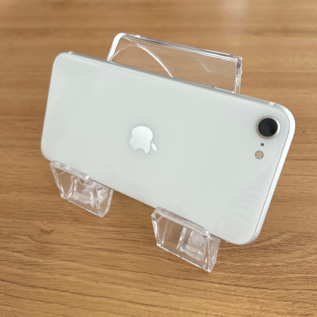 iPhone se2　第二世代　ホワイト　64GB 画面傷あり