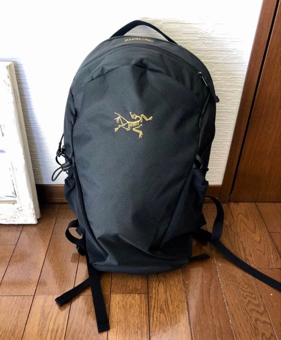 ほぼ未使用2026購入　アークテリクス　マンティス 16 バックパック　ブラック