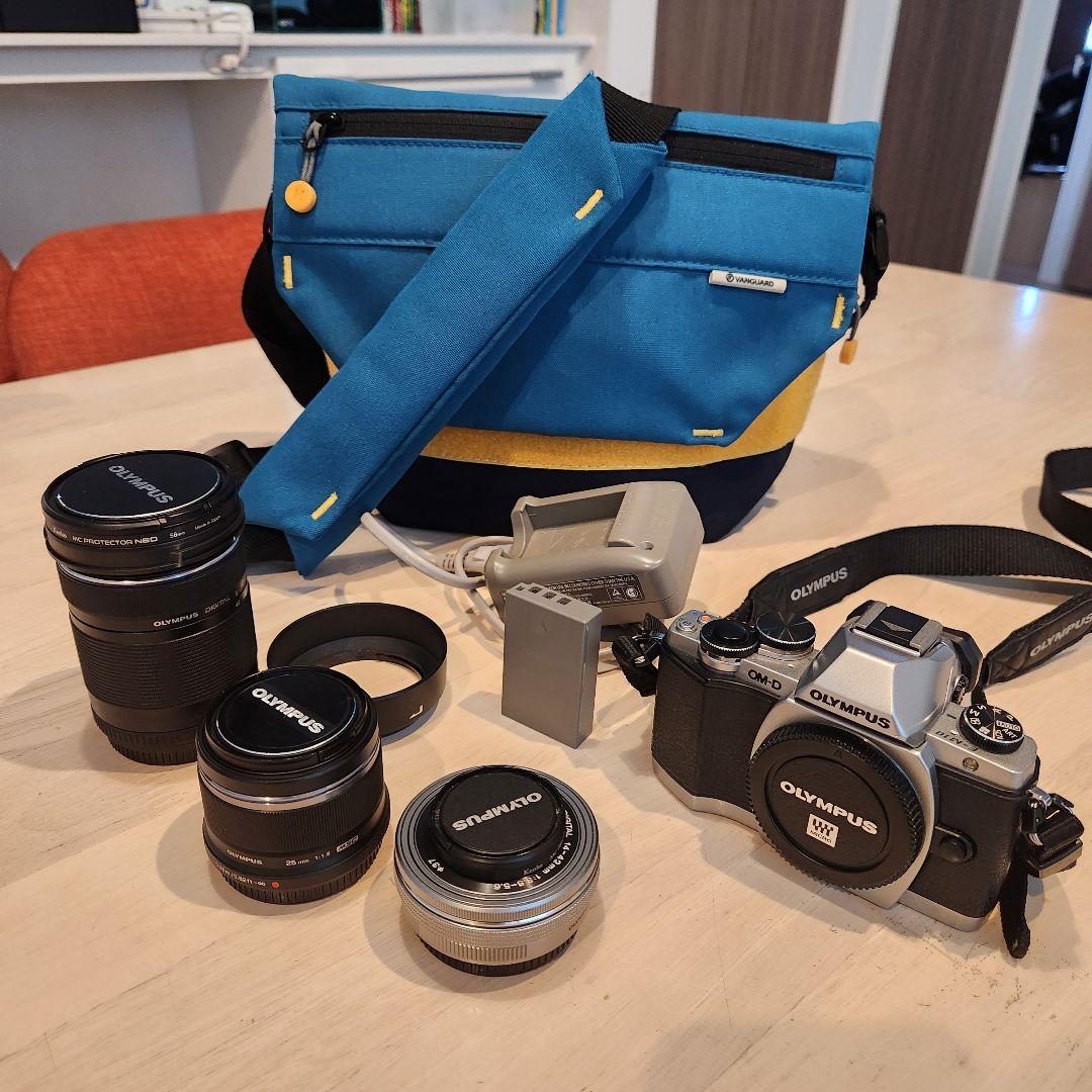 OLYMPUS OM-D E-M10 シャッター数 3257回