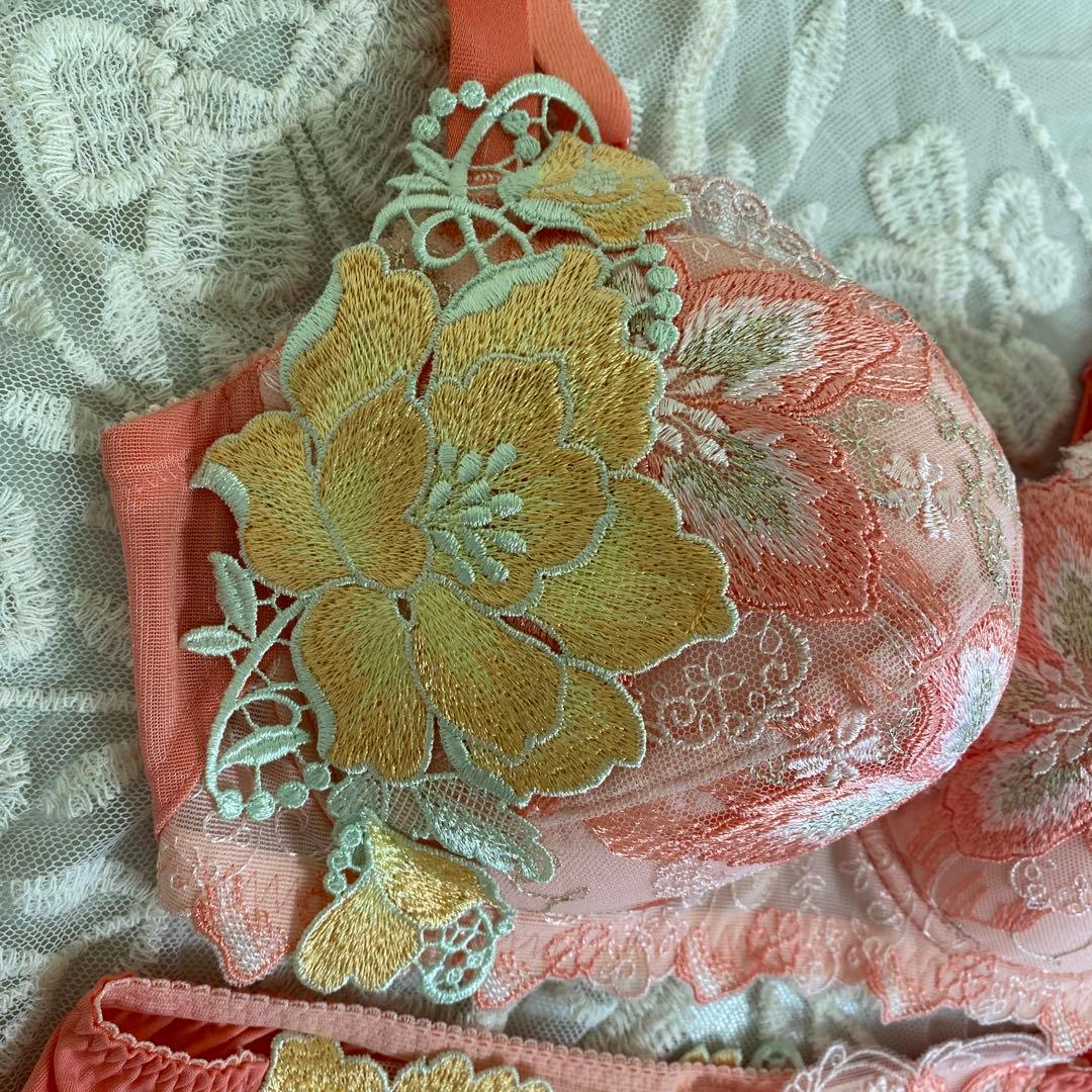 サルート F70/L ブラショーツセット 86G OR リボンの騎士