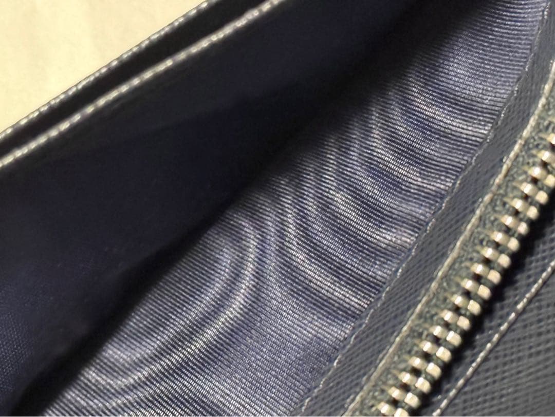 ■定価12万 未使用品■PRADA 長財布 ネイビー 二つ折り財布 2ML836