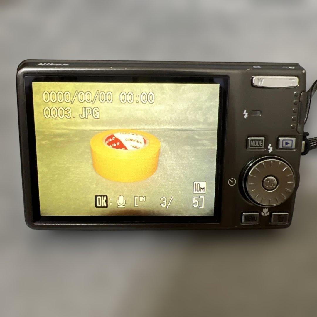 Nikon COOLPIX s600 コンパクトデジタルカメラ