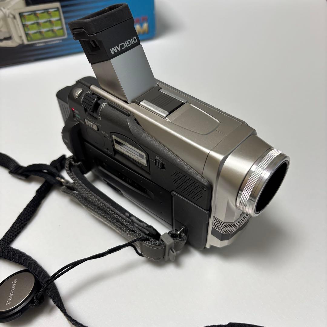 【中古美品】 Panasonic NV-DS200 ビデオカメラ miniDV