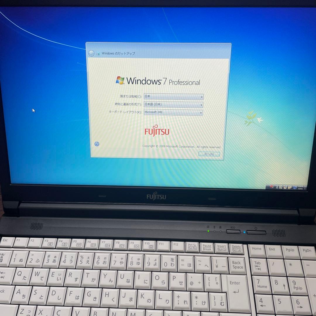 ★未使用【商品説明必読】FUJITSU ノートパソコン★