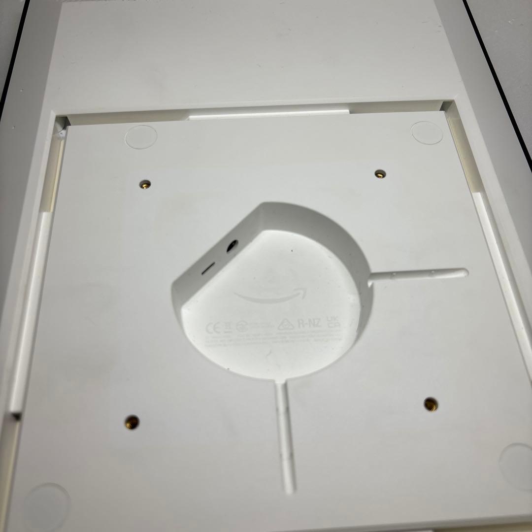 Echo Show 15 エコーショー スマートディスプレイ　本体＋アダプタのみ