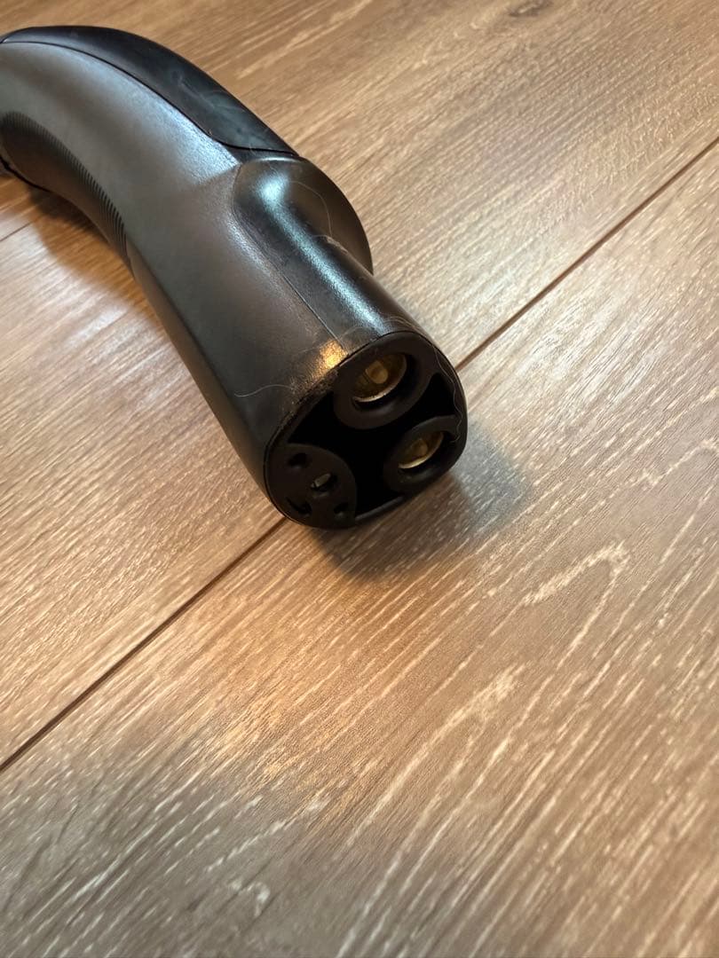 【ひび割れあり】TESLA チャデモアダプター CHAdeMO