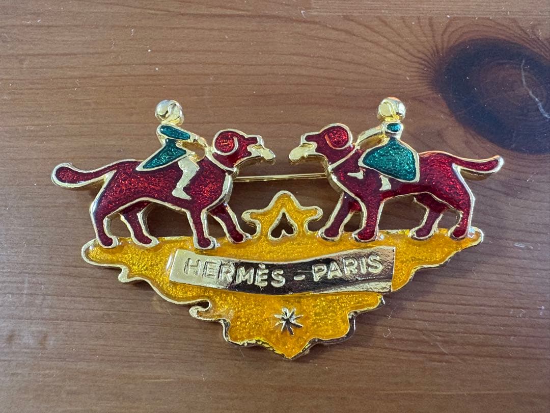 HERMES エルメス 犬と少女 七宝焼 ヴィンテージ ブローチ
