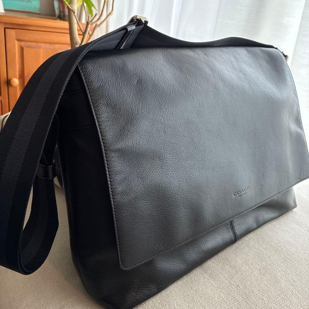 【スーパーマン】コーチ　ブラックレザーメッセンジャーバッグ　未使用