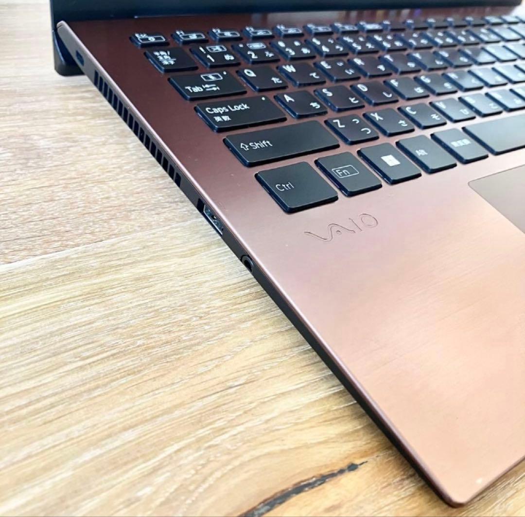 VAIO/32GB×SSD1TB/i7/Windows11タッチ軽量ノーPC