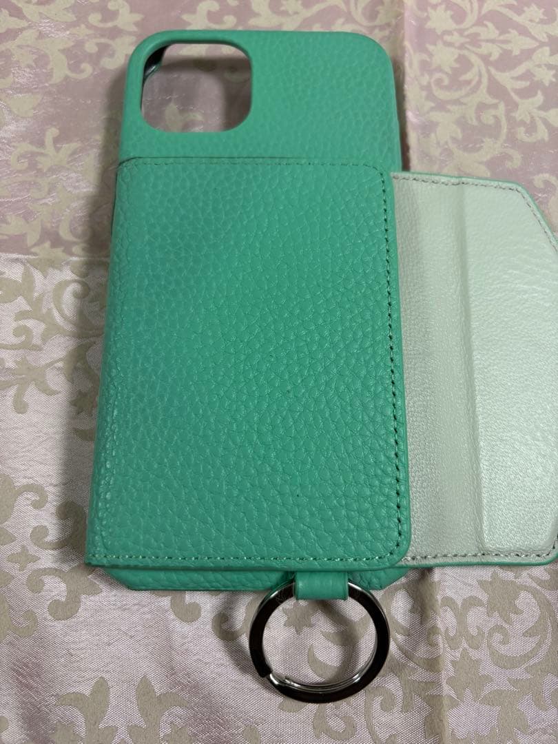 鈴木亜美さん しぃちゃん　コラボ　iPhoneケース iPhone13 手帳型