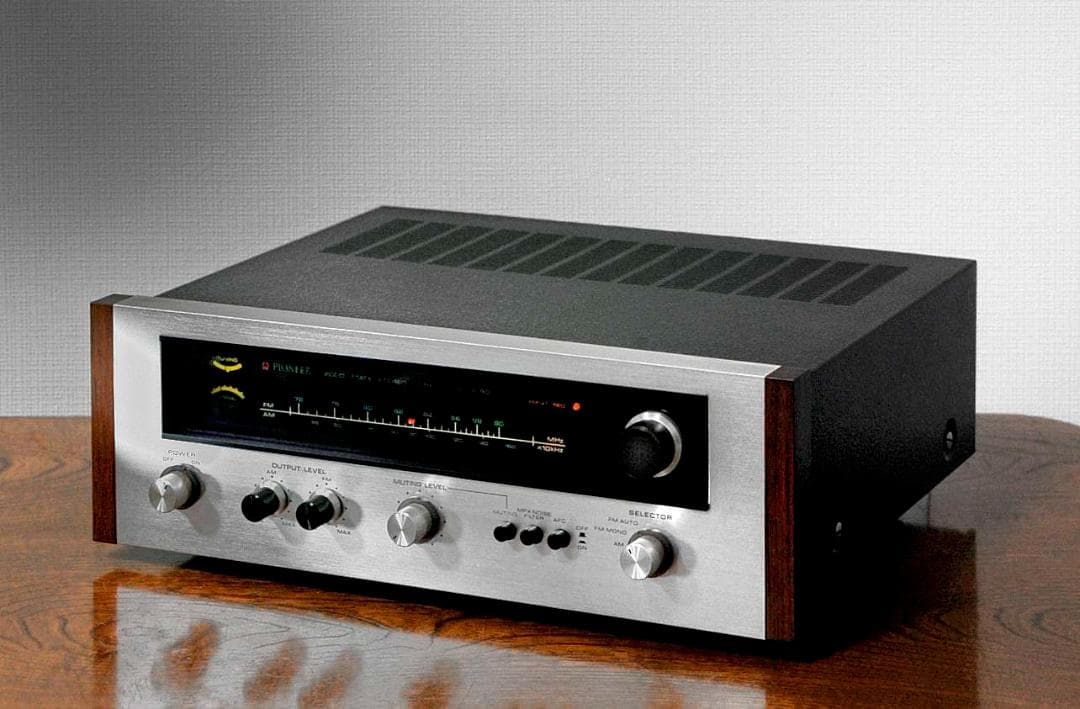 ★PIONEER ビンテージ チューナー TX-90 の持つことの魅力　３♪