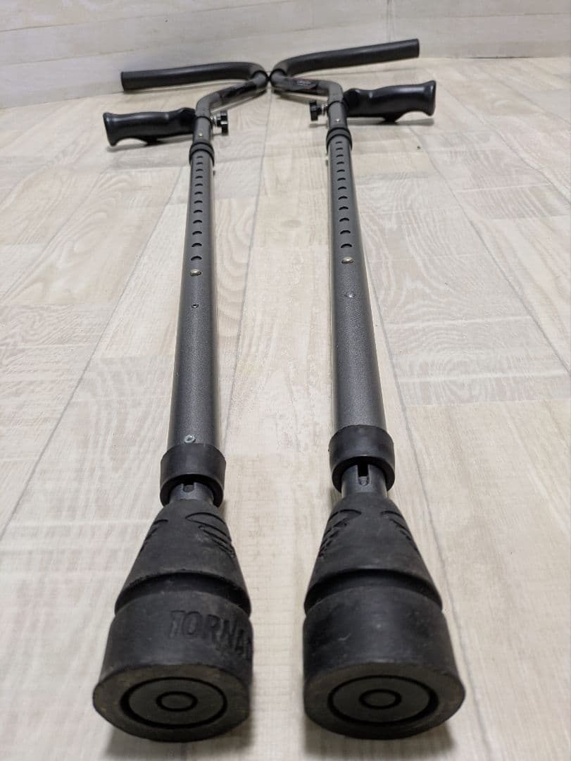 松葉杖 In-Motion Dmedical　杖先ゴム トルネードチップ付属