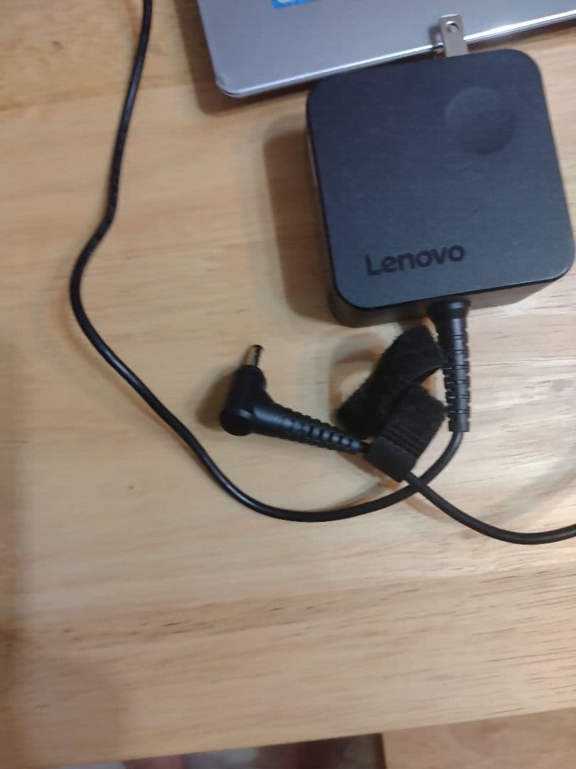 レノボ 520-15IKB　Core i5 8250U 8GB SSD256GB