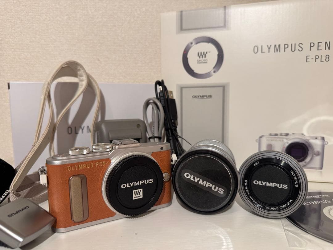 美品！OLYMPUS PEN E-PL8 ダブルズームキット