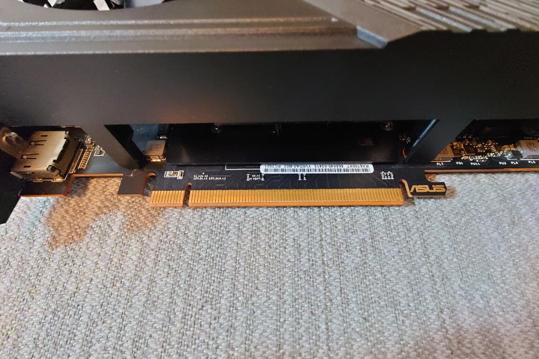 グラフィックボード・グラボ・ビデオカード ASUS RADEON RX 5700 XT TUF GAMING 8GB