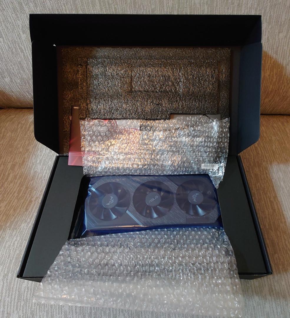 グラフィックボード・グラボ・ビデオカード ASUS RADEON RX 5700 XT TUF GAMING 8GB