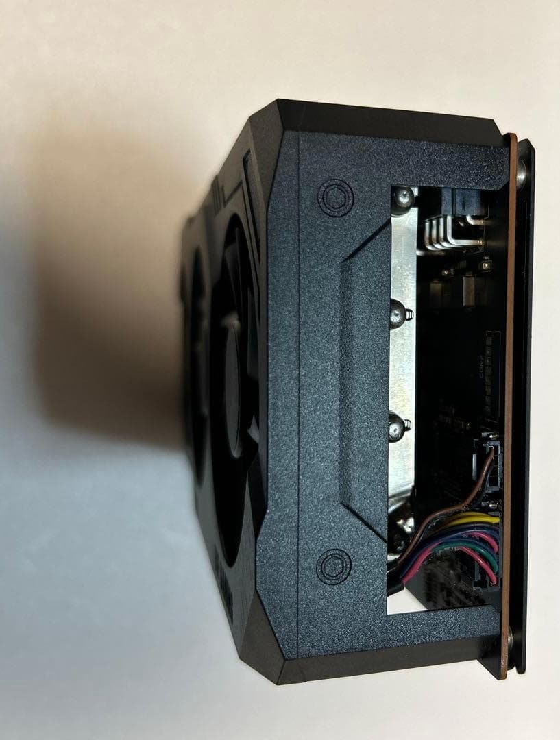 グラフィックボード・グラボ・ビデオカード ASUS RADEON RX 5700 XT TUF GAMING 8GB