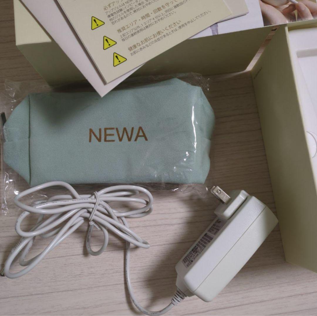 NEWAリフト 美顔器 シャンパンゴールド