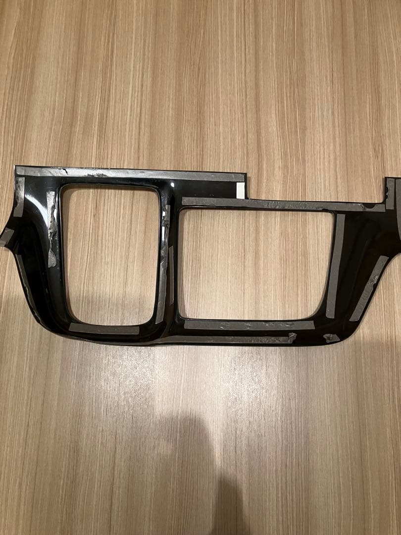 キャラバン Body Lineダッシュパネル【ボディーライン】used カーボン