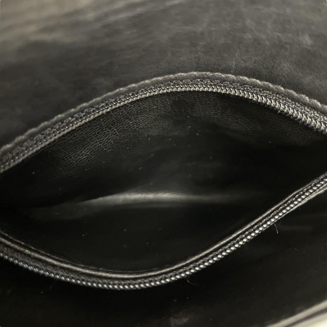 シャネル　ボディーバッグ　ウエストポーチ　マトラッセ　黒　ブラック　4996