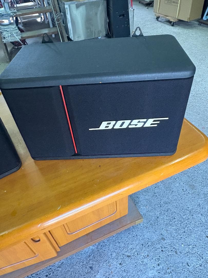 BOSE 301-AV モニタースピーカー ペア 動作品 壁掛け金具付き