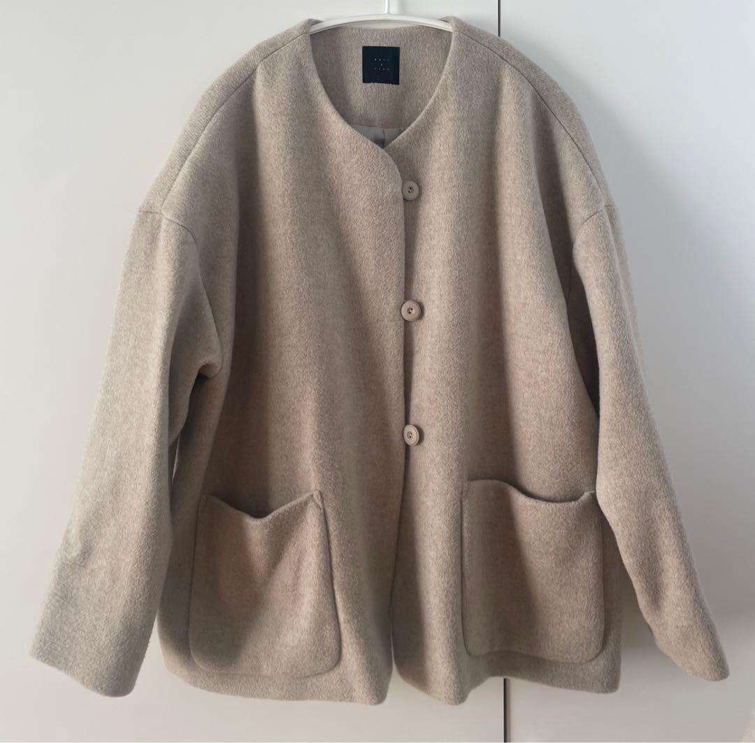 オオカミとシロクマのヴィーカ ショートコート