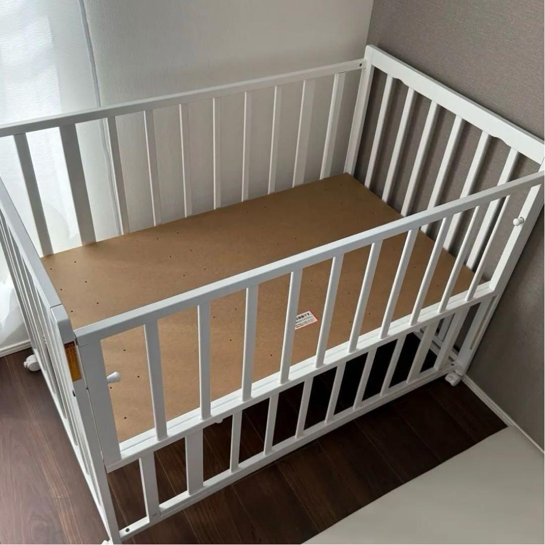 ヤトミ　ベビーベッド　オリーブ　レギュラーサイズ