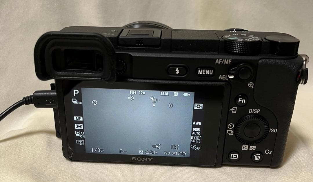 【中古】SONY a6400 ILCE-6400Y(B)ダブルズームレンズキット