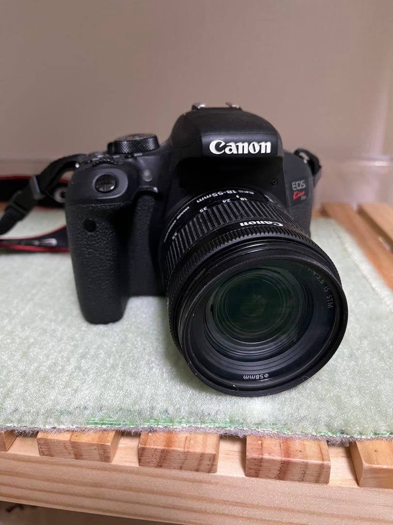 T*.様 【最終値下げ!!】EOS kiss x9i 美品 標準レンズキット