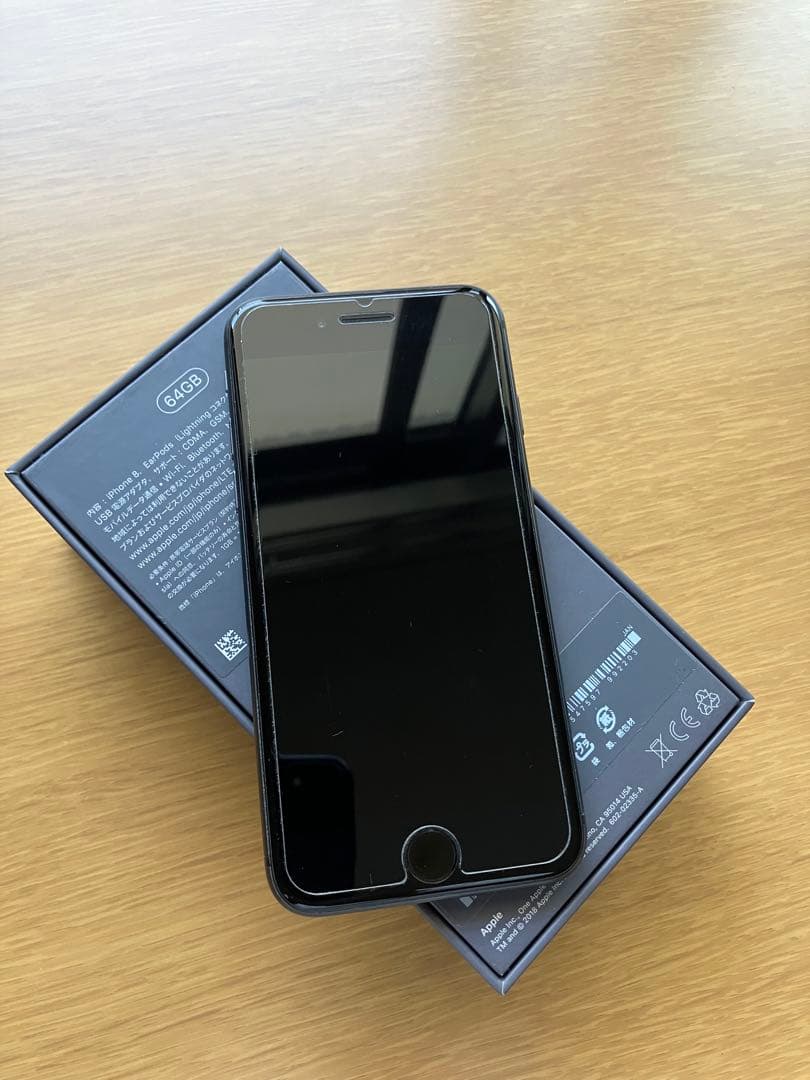 【藤村みな】iPhone8 64GB 本体（箱あり）