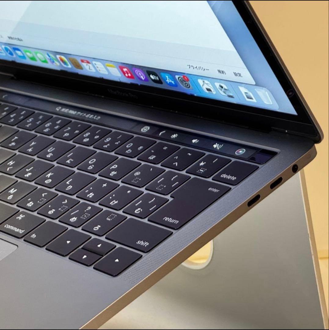 【新生活応援】MacBook Pro i7/16G/256G タッチバー搭載