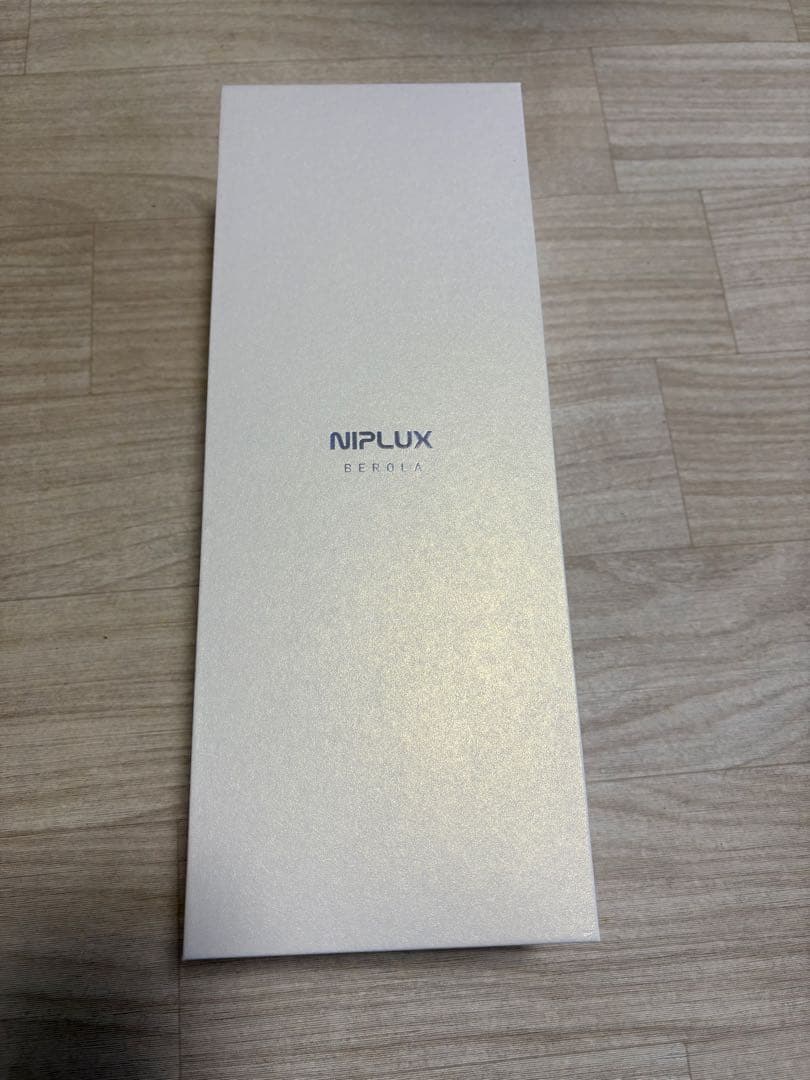 美顔器ニップラックスべローラ