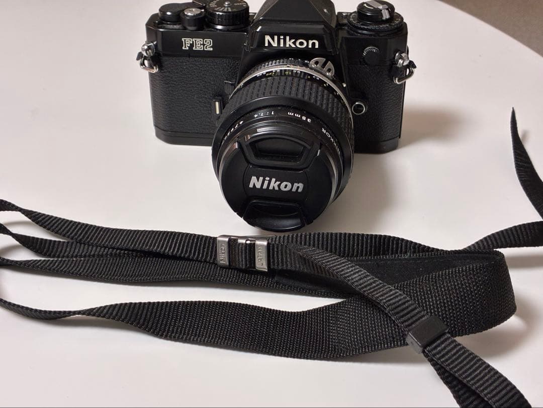 Nikon FE2 一眼レフカメラ　NIKKORレンズ付き　ブラック