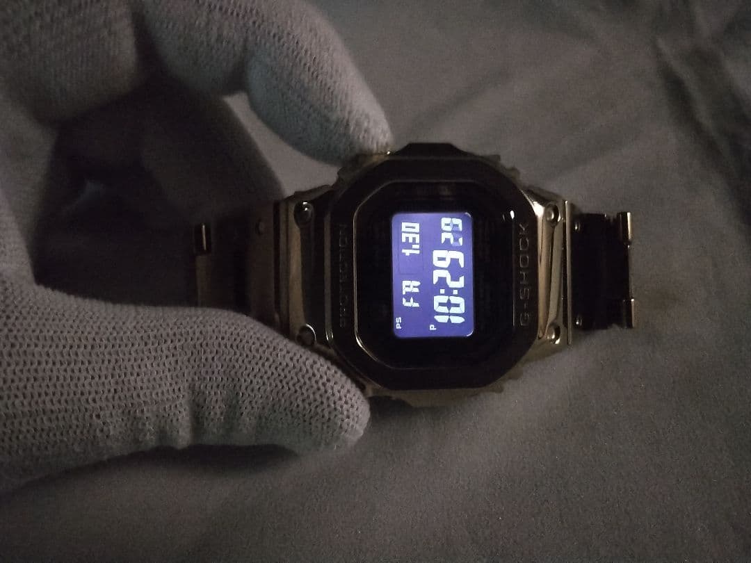 CASIO G-SHOCK GMW-B5000 ゴールド