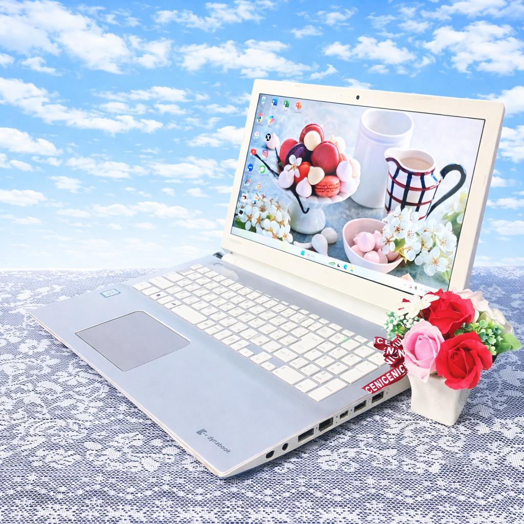 薄型軽量❣東芝ノートパソコン ゴールド✨Win11 SSD カメラ付き 設定済み