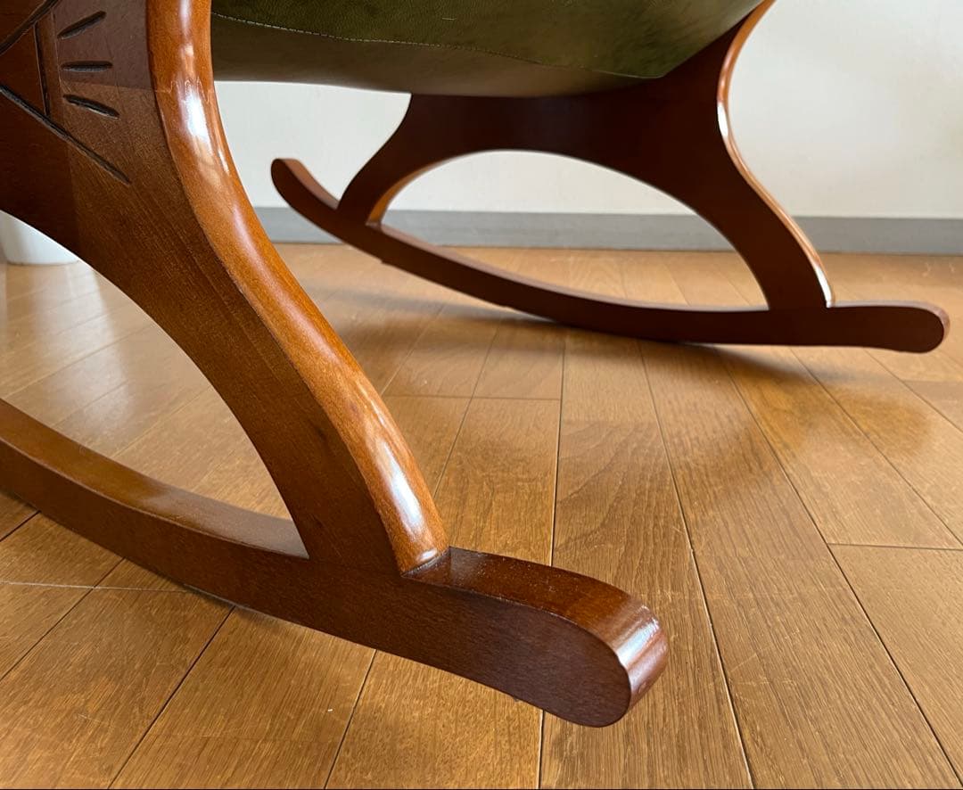 イタリア製　本革クラシック　ロッキングチェア　アンティーク　チェスターフィールド