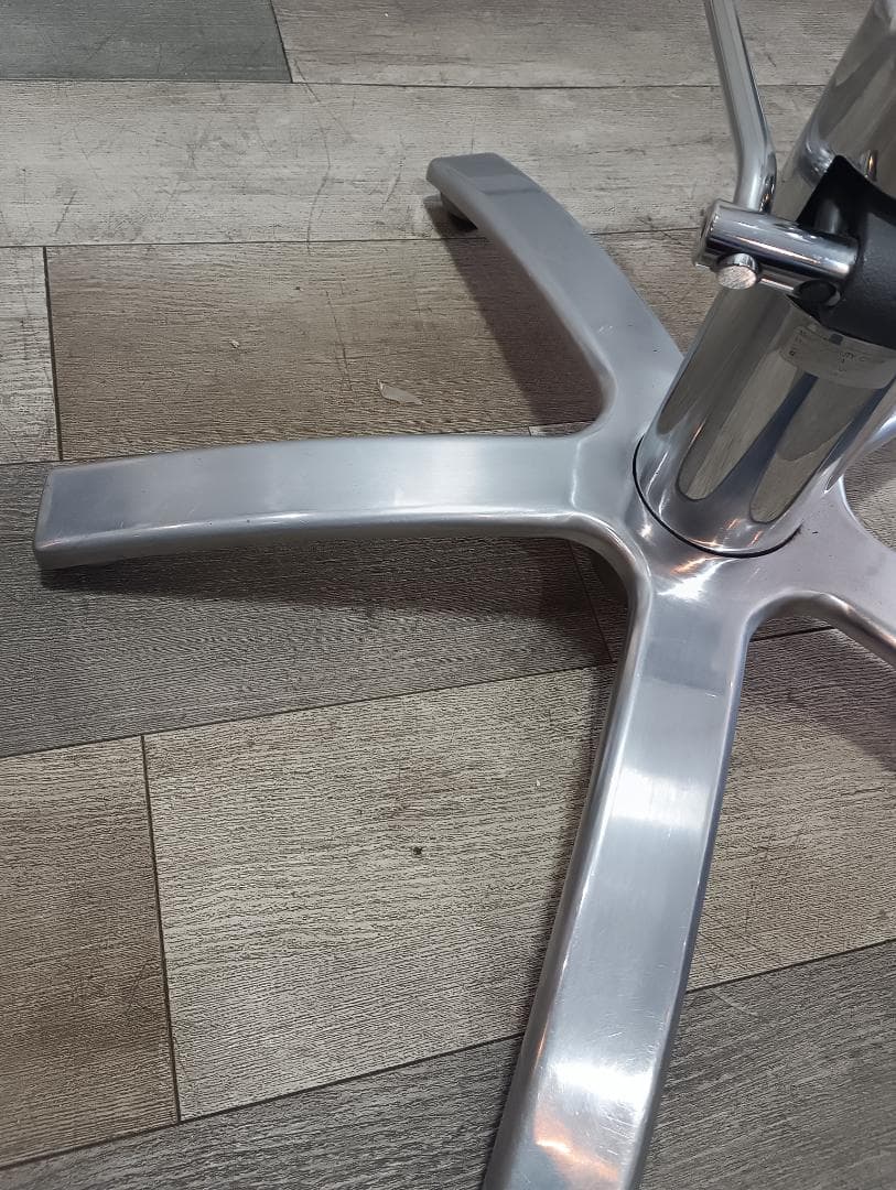 タカラベルモントスタイリングチェア