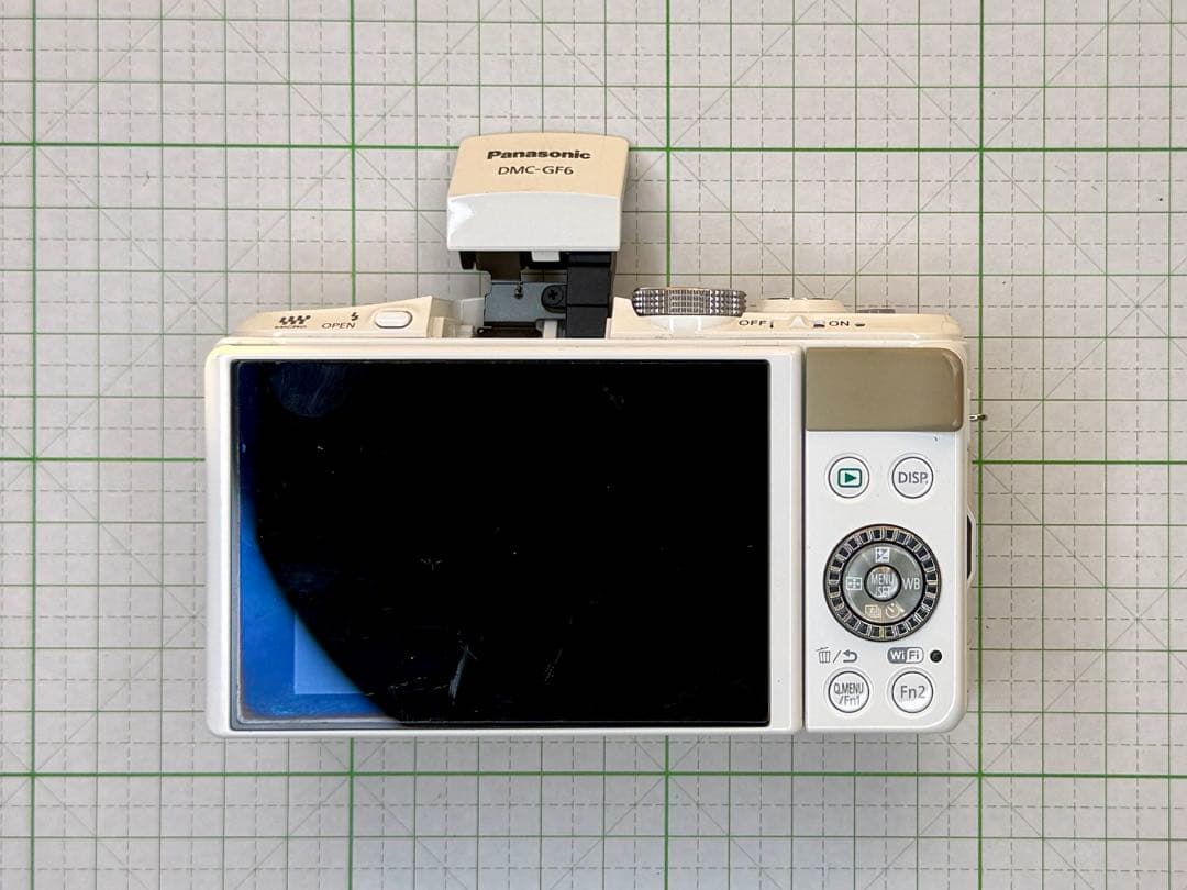 も*k様 Panasonic LUMIX DMC-GF6 ホワイト　レンズ付き