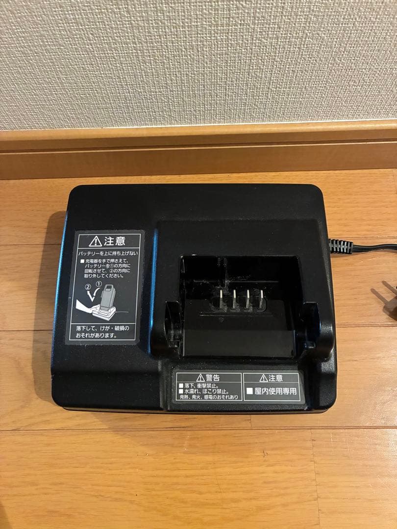 Panasonic バッテリー充電器