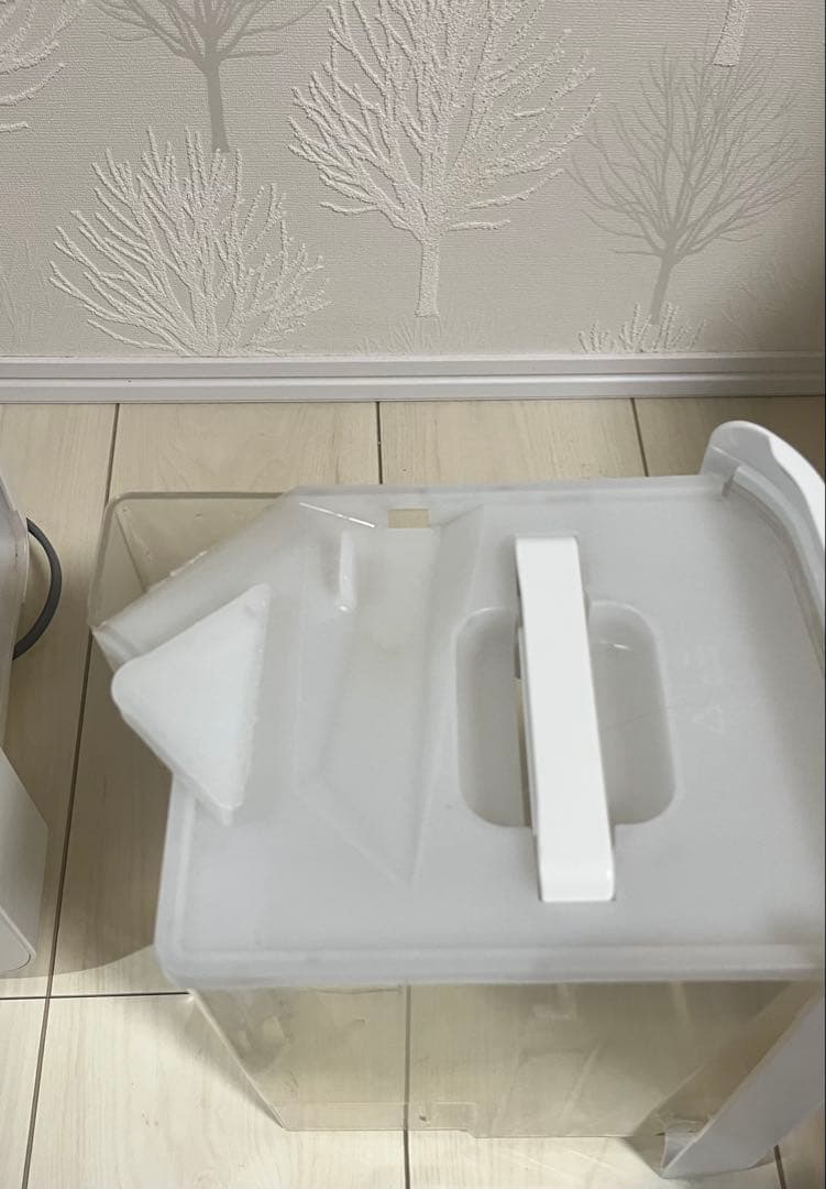 SHARP シャープ 除湿機CV-J180-W 2019年製