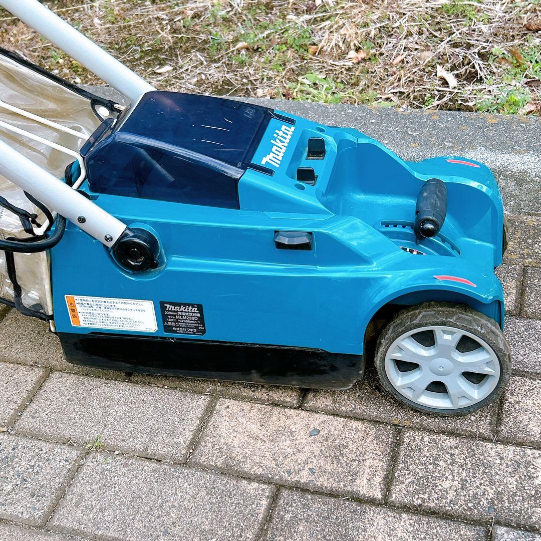 マキタ　充電式芝刈り機　MLM230D