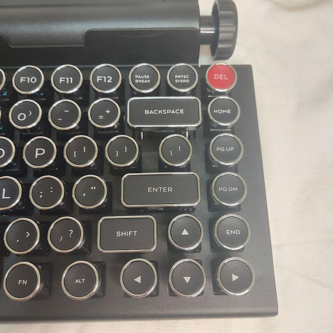 【未使用】QWERKYTOYS キーボード 本体　レトロ風