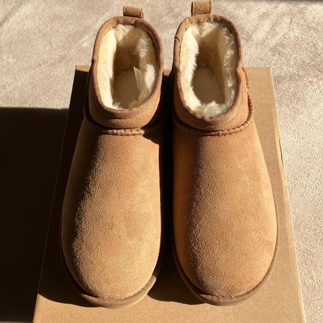 【新品未使用】UGG 定番 クラシックウルトラ ミニ ブーツ もこもこ ムートン