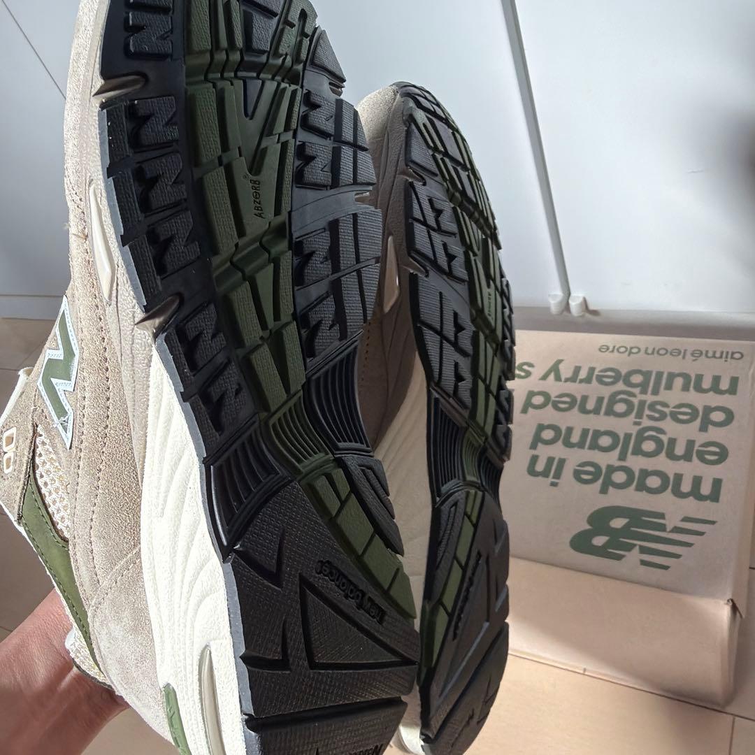 新品未使用　M991CRS NB×エメレオンドレ　26.5