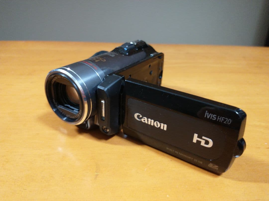 Canon HD ビデオカメラ ivis HF20 ＆ソフトキャリングケース