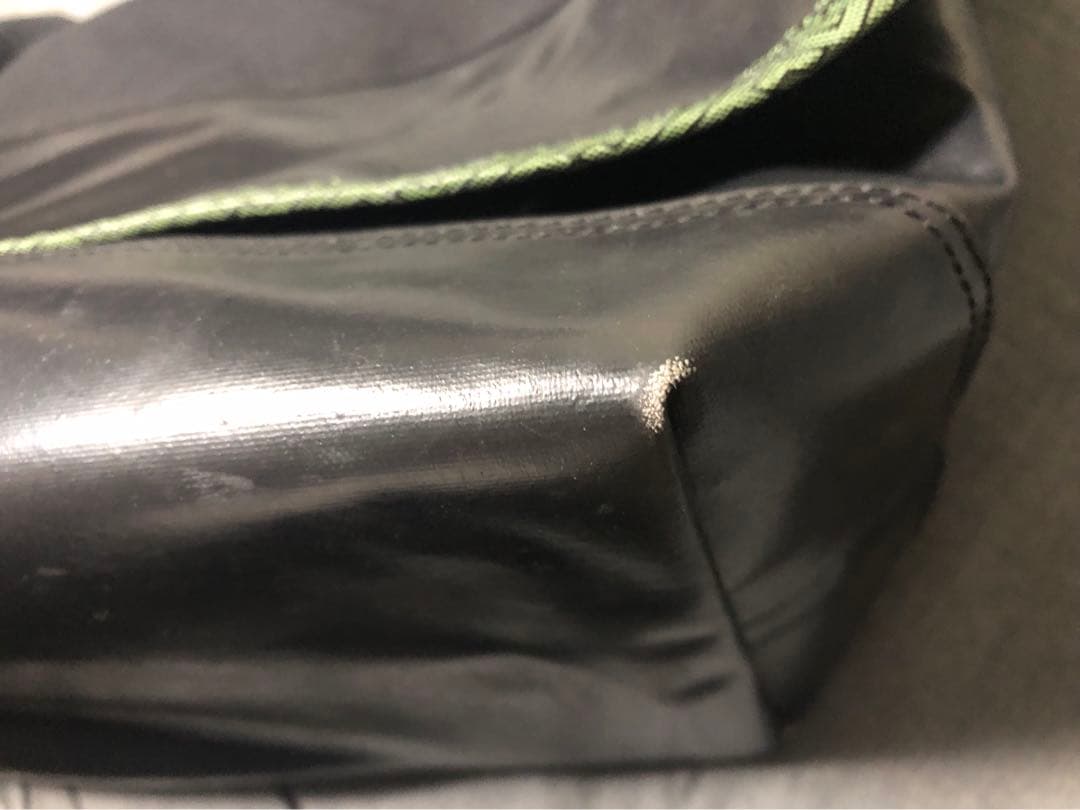 バッグ resistant messenger bag