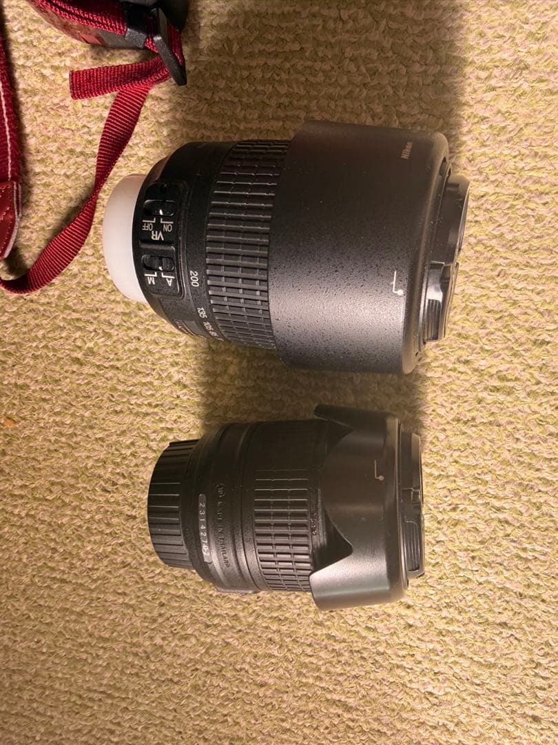 Nikon D3300 デジタル一眼レフセット　単焦点レンズ　ストロボ付き