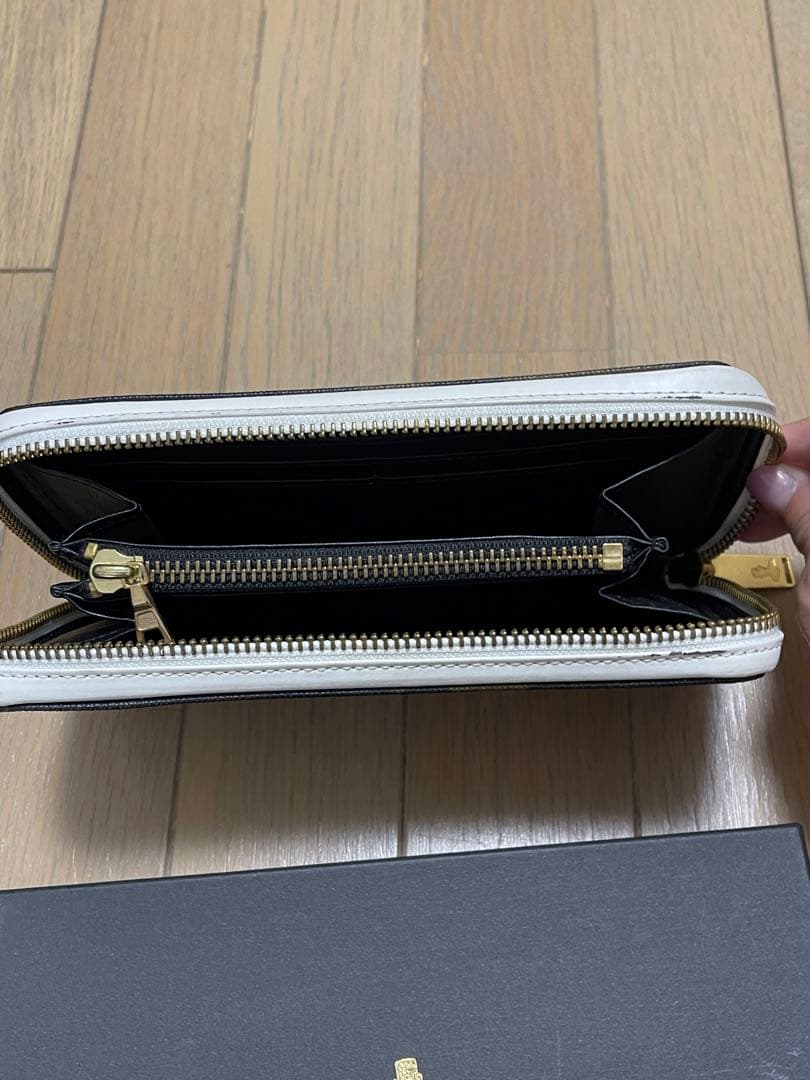 美品 GENTIL BANDIT ジャンティバンティ長財布 ラウンドファスナー