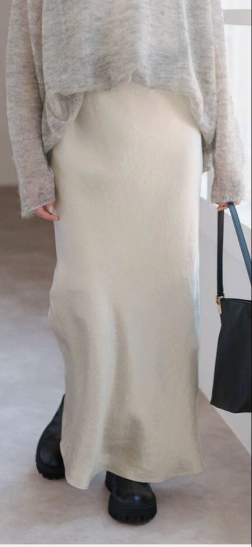 25AW新品未使用Spick and Spanサテンフレアスカート34ナチュラル